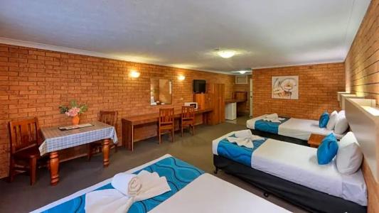 James Street Motor Inn - 23