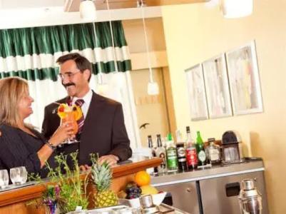 Bayerischer Hof - 11