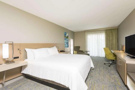 Hilton Garden Inn East - 32