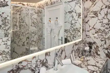 Majestic Spa - Champs Elysées - 112