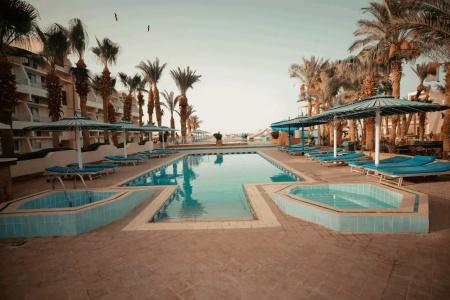 Empire Beach Resort - 10