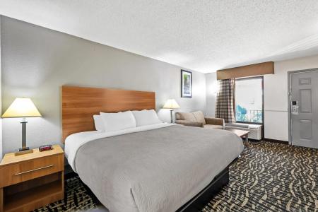Quality Inn - 6
