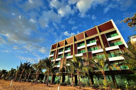 Golden Dragon Beach Pattaya - 14