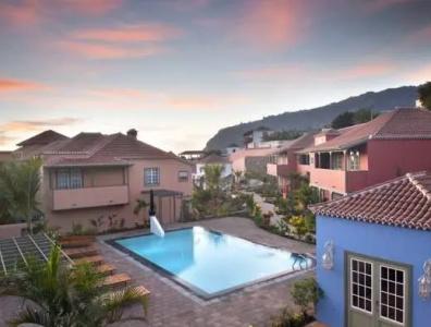 Hacienda de Abajo-Adults Only - 37