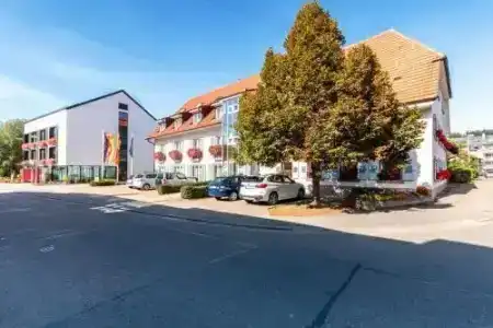 & Gasthaus Löwen - 28