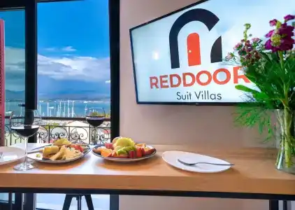 Reddoors Suits - 10