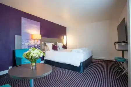 Mercure Marseille Centre Vieux Port - 57
