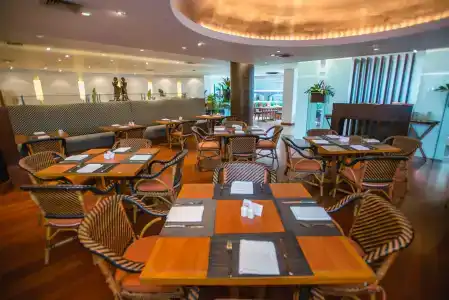 Boulevard Bangkok Sukhumvit - 19