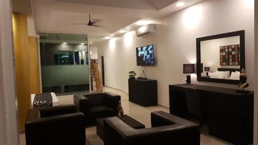 East Suites - 170