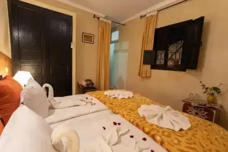 Riad Losra - 62