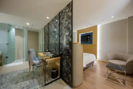 Quinter Central Nha Trang - 38