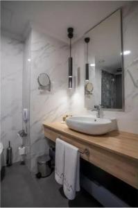 Maia Luxury Beach & Spa - 48