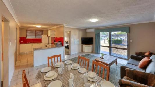 James Street Motor Inn - 71