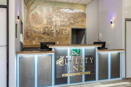 Quality Inn On the Strip - 24