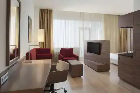 Ramada Encore Kyiv - 4