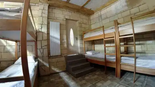 Retro Hostel & Tours - 19