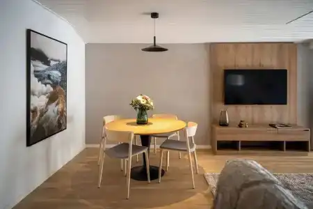 Victoria & Residence - 117