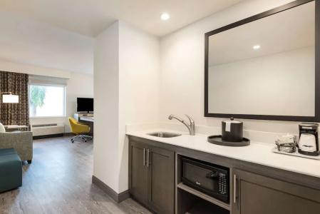 Hampton Inn & Suites Miami Wynwood Design District, Fl - 59
