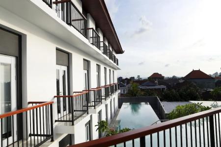Amaris Teuku Umar - 35
