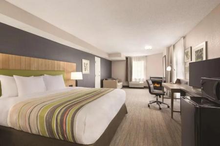 Country Inn & Suites by Radisson, South, TN - 62