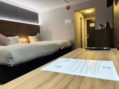 Best Western Plough & Harrow - 73