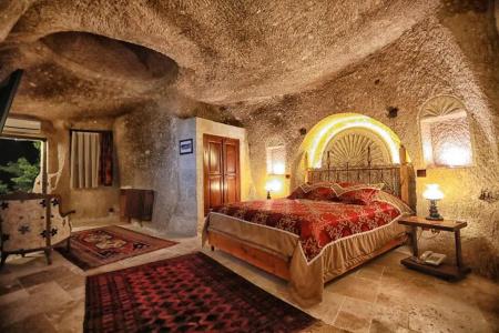 Traveller's Cave - 112