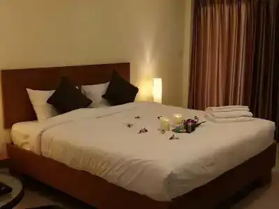 Lita Place - 4
