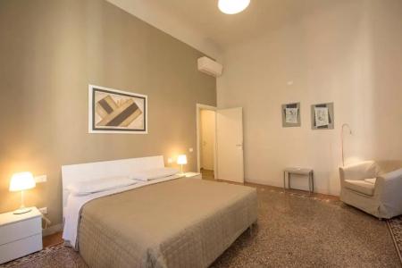 Regis Condo - 105