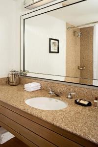 Sheraton Oceanfront - 9