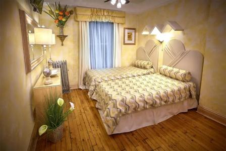The International Cozy Inn - 14