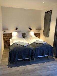 Hrafnavellir Guest House - 18