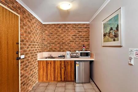 Hume Country Motor Inn - 18