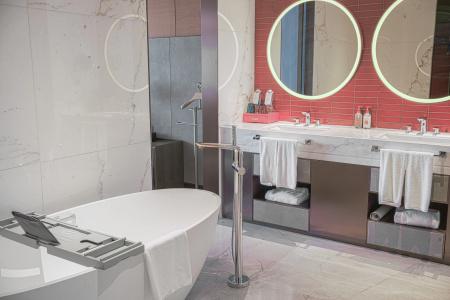 Crowne Plaza Qingdao Jinshui, An Ihg - 9