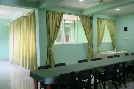 Kings Restaurant and Bar - 7