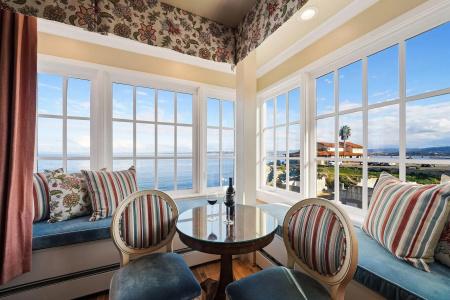 Spindrift Inn - 36