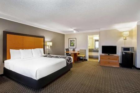 La Quinta Inn by Wyndham Tucson East - 49