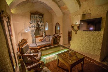 Hermes Cave - 182