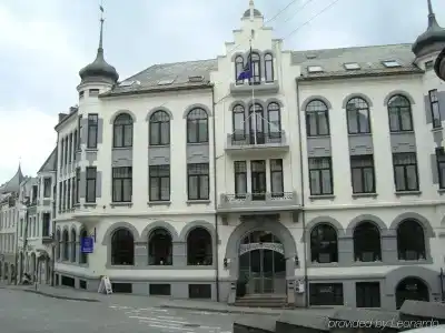 1904 - 0