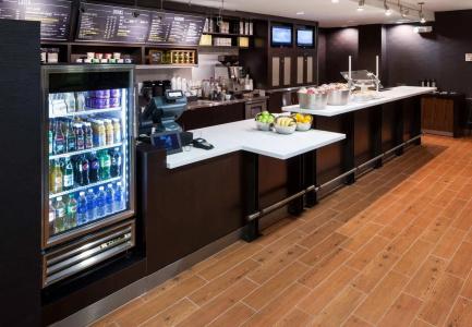 Courtyard by Marriott Miami at Dolphin Mall - 10