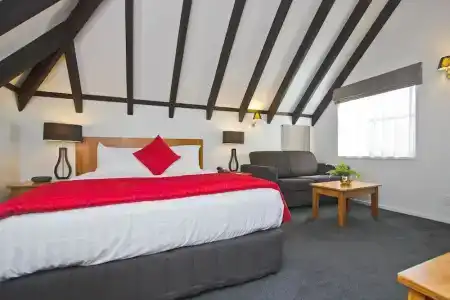 Knights Inn - 65