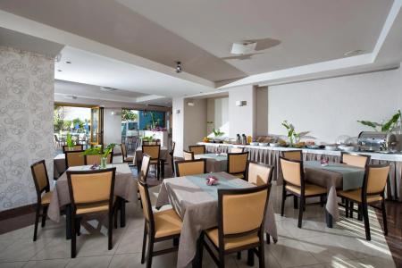 Mary & Mary Royal Suites - 23