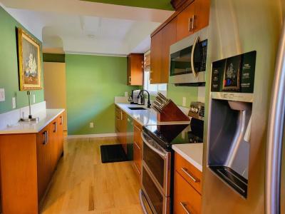 James Bay Inn, Suites & Cottage - 104
