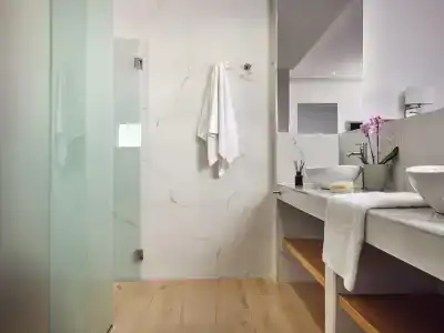 Cavo Orient Beach & Suites - 8