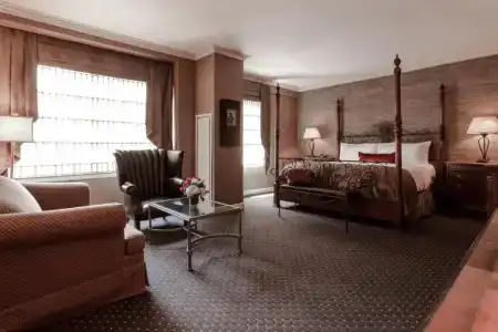 The Whitehall - 41