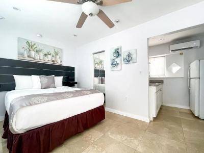 Hollywood Beachs - 1