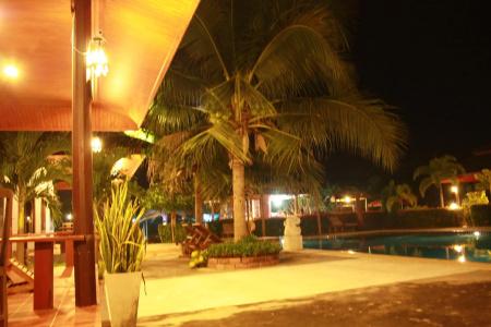 Waterside Resort - 13