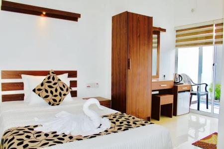 8+ Plus Motels - 35