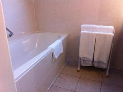 Claridge - 16