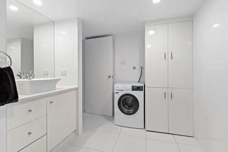 Pacific Broadbeach - 47