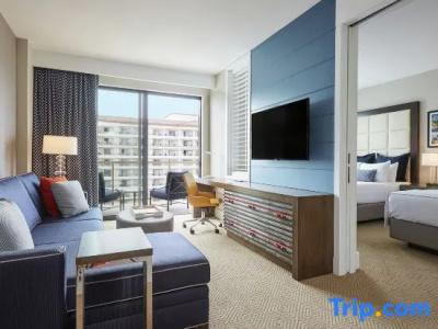 The Waterfront Beach Resort, A Hilton - 206